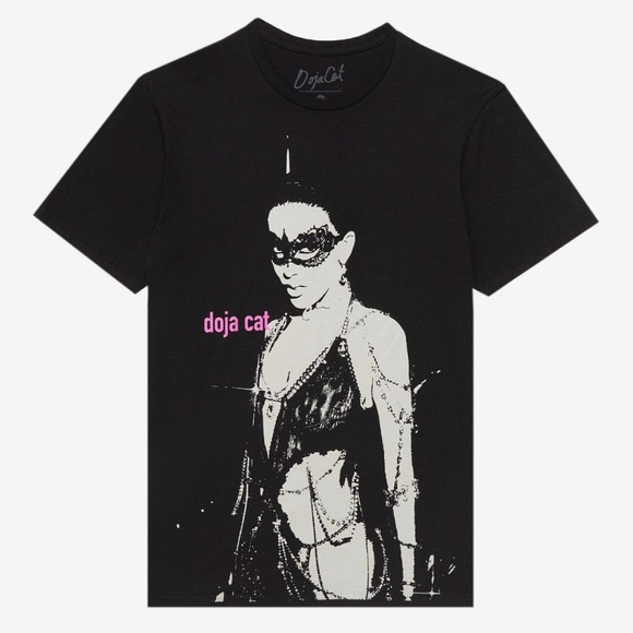 Hot Topic Other - 🆕 NWT Doja Cat Masked Portrait T-Shirt size medium Hot Topic
